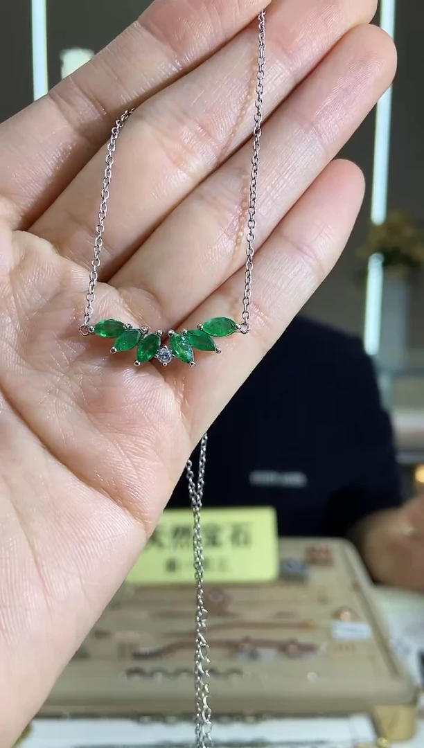 【闪购商品】祖母绿颈饰银S925镶嵌颈饰