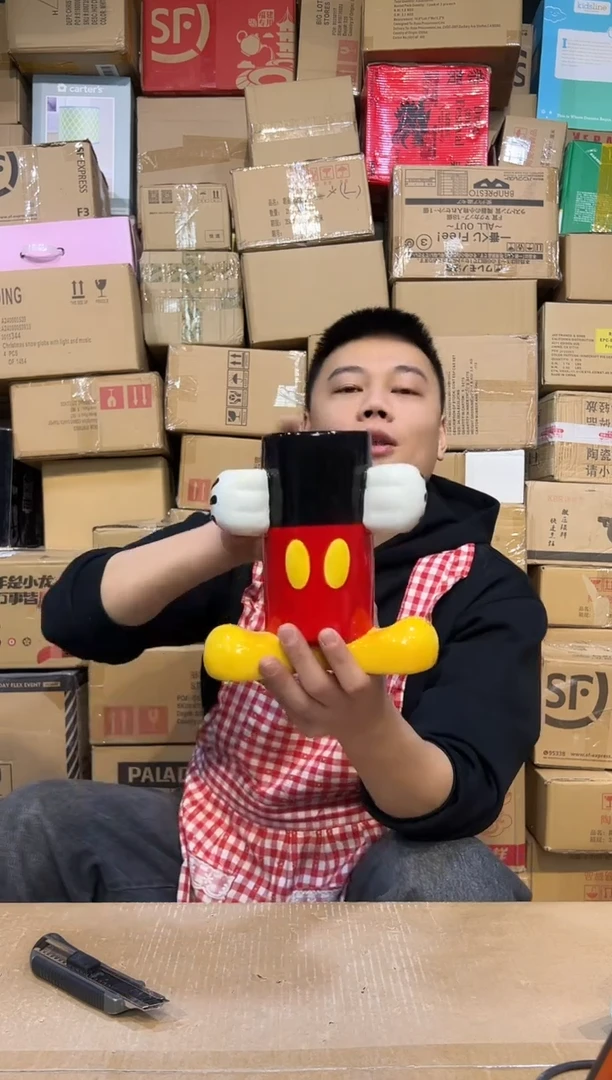 【闪购商品】杯米奇筷子筒微瑕发黄