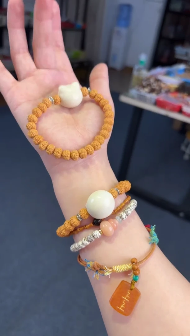 吊坠菩提根/象牙果  金刚猫头