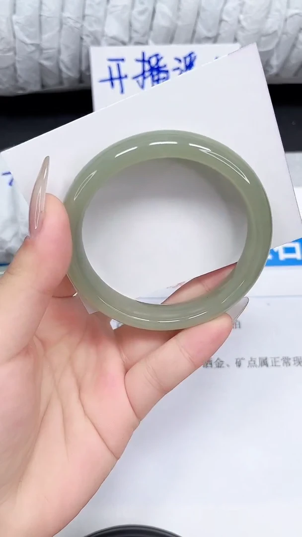 未镶嵌手镯石英质玉5-59.6