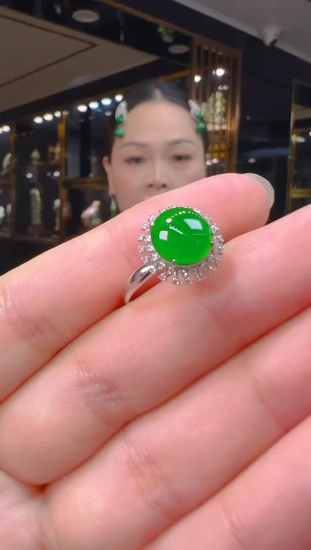 18K金镶嵌戒指翡翠020
