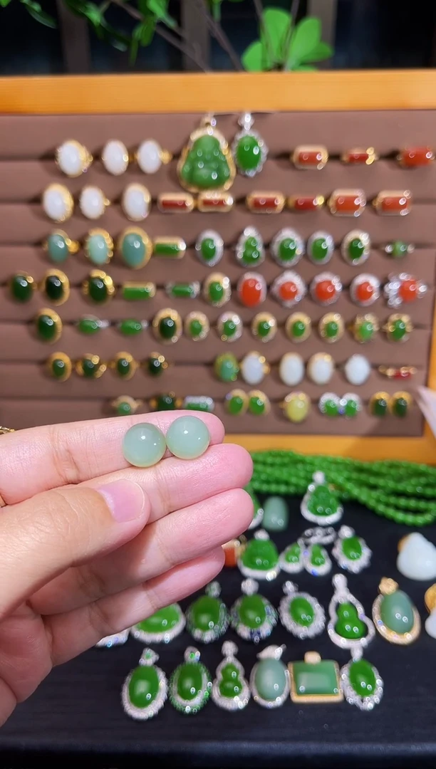 【闪购商品】和田玉蛋面未镶嵌粉青圆蛋面一对