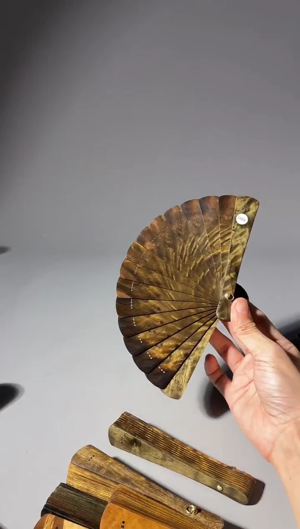 其他楠木（金丝楠）尘*588号12cm小叶桢楠掌中扇