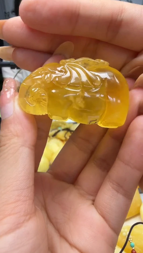 裸石琥珀未镶嵌如图