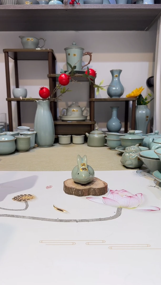摆件95中秋玉兔雍正通宝自转 高端仿古釉一级精品 摆件茶宠*