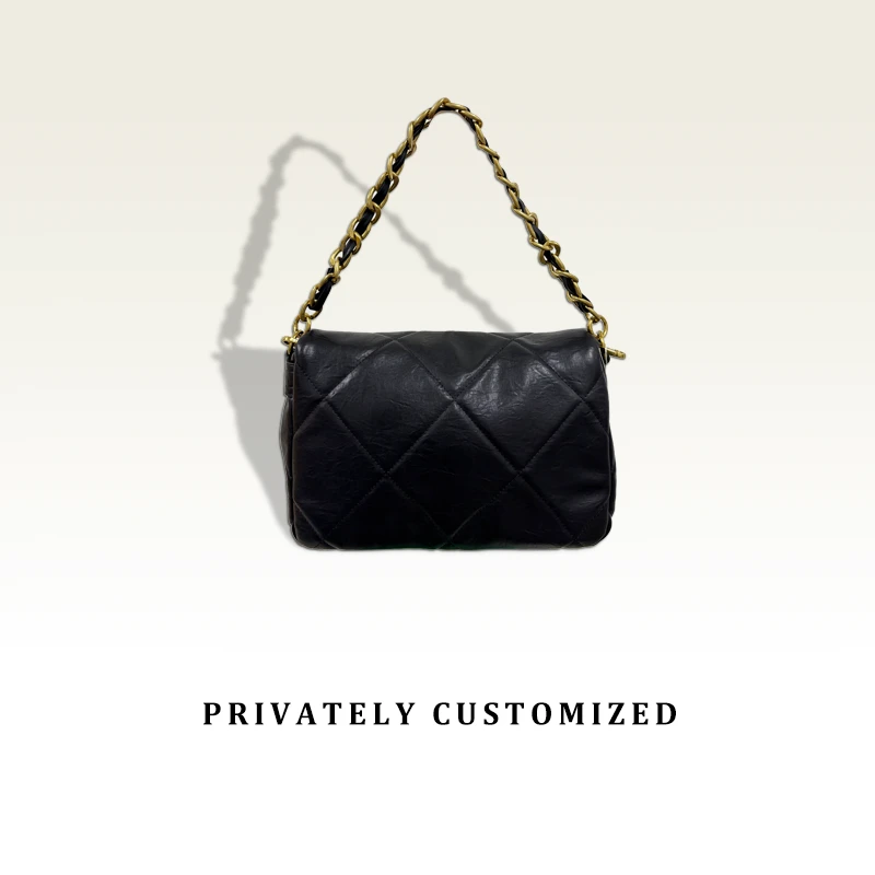 时尚百搭真皮女士单肩包