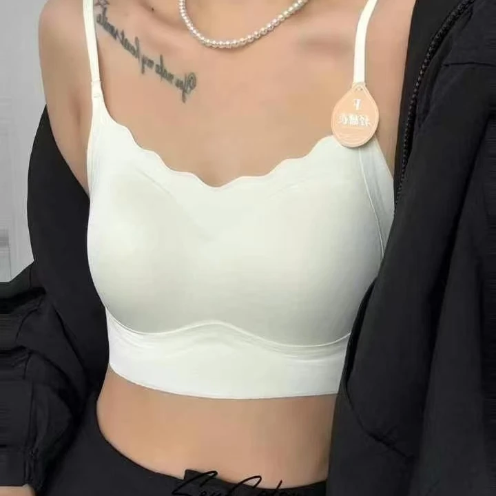 【京妮儿推荐】  吊带云感薄杯舒适背心 65031