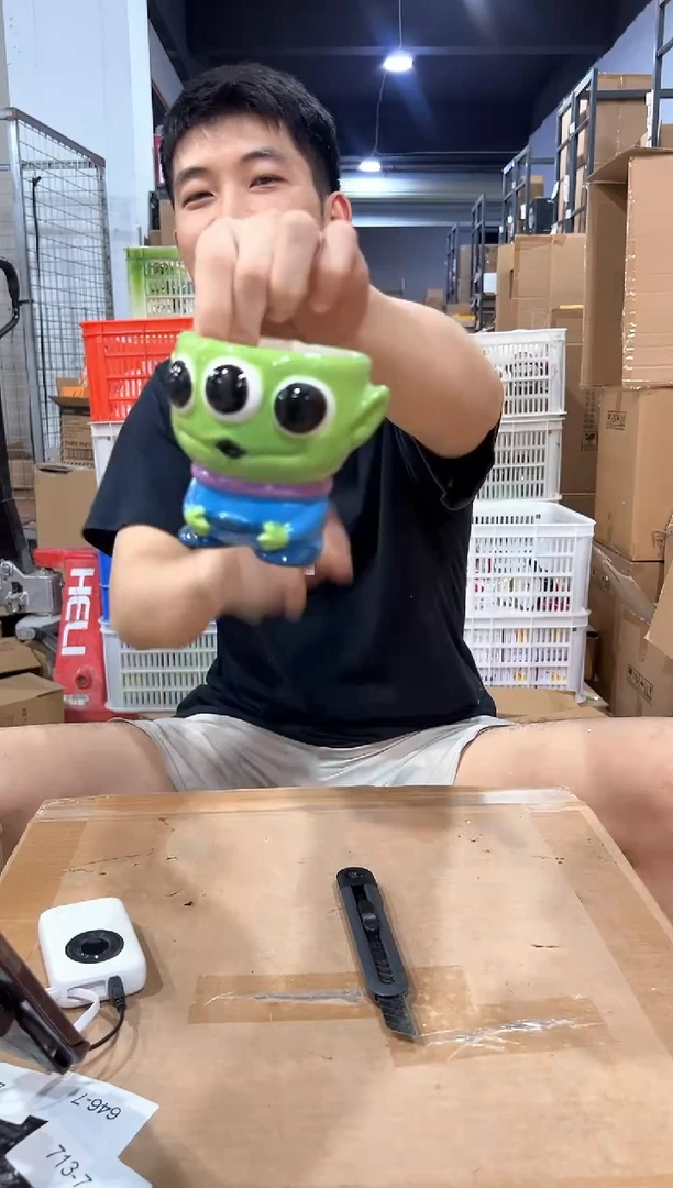 瓷片Q版三眼仔水杯