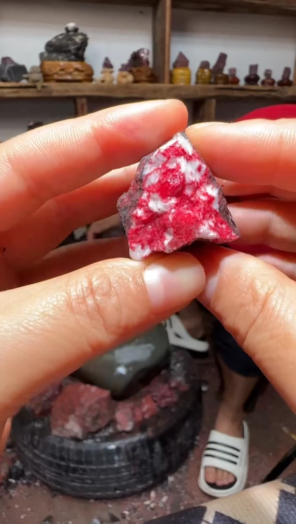 天然辰砂朱砂毛矿石24