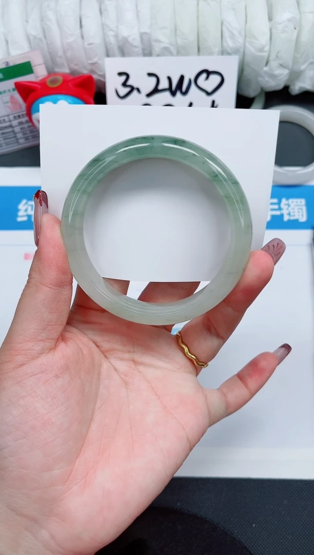 【闪购商品】石英质玉手镯未镶嵌357