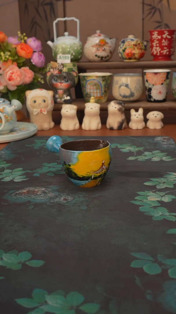 手绘  紫砂侧把公道杯