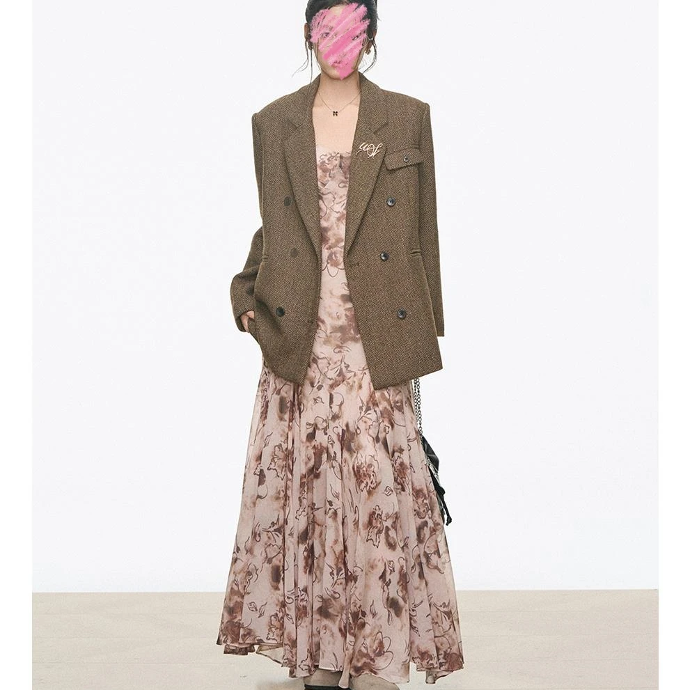 炽铂2025新款 高级感毛呢西装外套女+设计感长裙白色连衣裙设计感