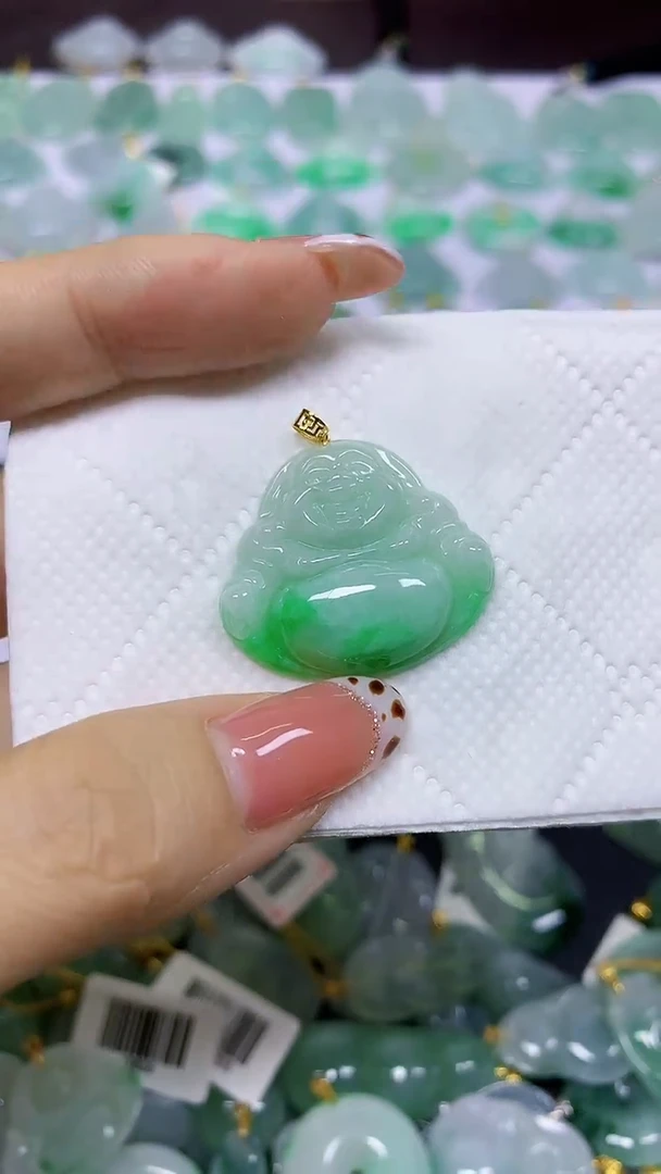 颈饰18K金镶嵌翡翠天然翡翠A货