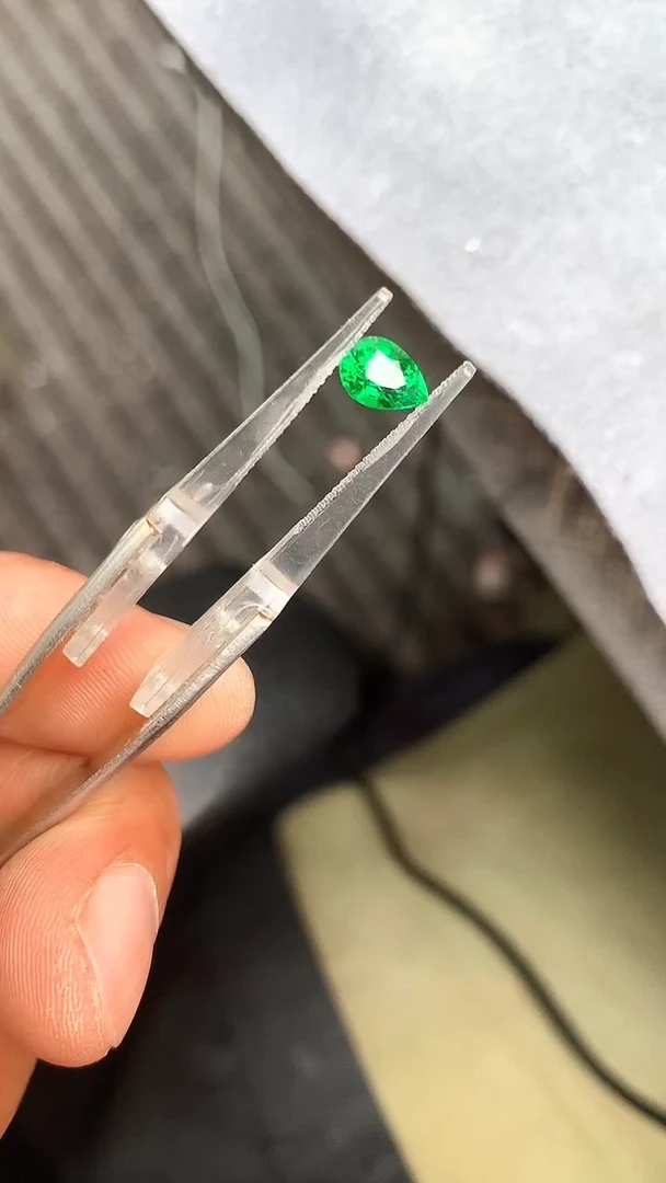 石榴石（沙弗莱）裸石未镶嵌1.02ct