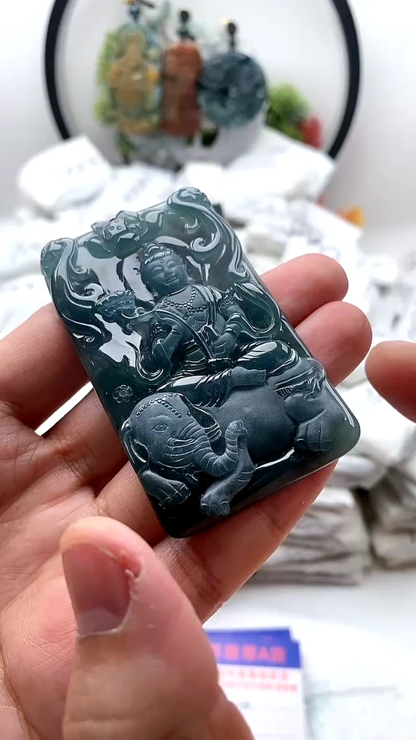 【闪购商品】翡翠颈饰未镶嵌普贤