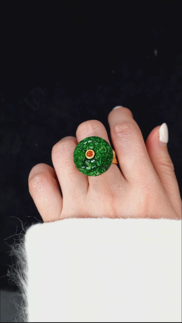 颈饰未镶嵌翡翠戒指20