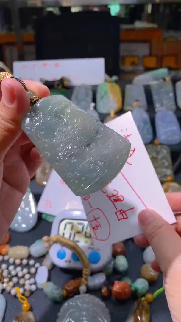 【闪购商品】翡翠颈饰未镶嵌挂件