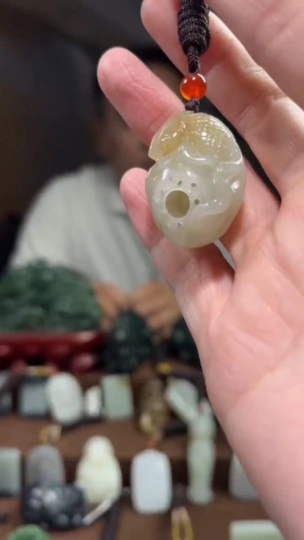 颈饰未镶嵌和田玉·