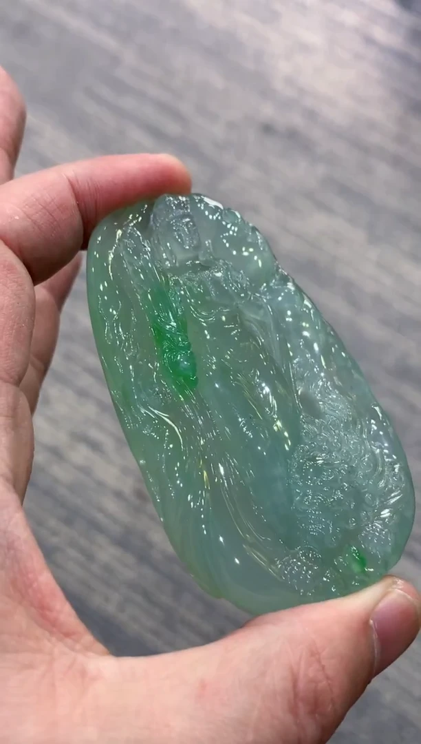 颈饰未镶嵌翡翠蒙**营蒙（订金）