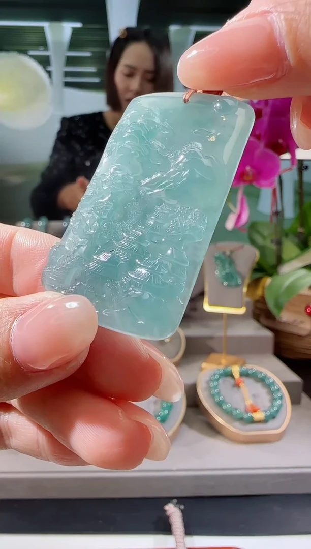 【闪购商品】翡翠吊坠(不含链)未镶嵌山水牌