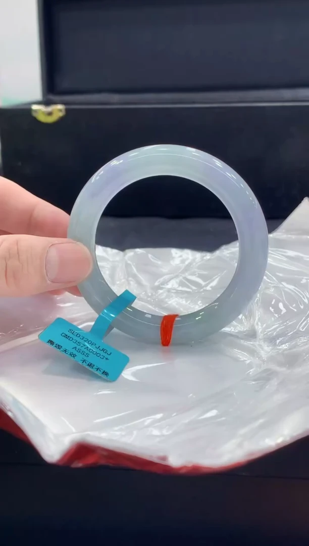 未镶嵌手镯翡翠翡翠手镯