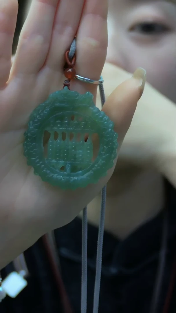 【闪购商品】蛇纹石玉龙未镶嵌挂件