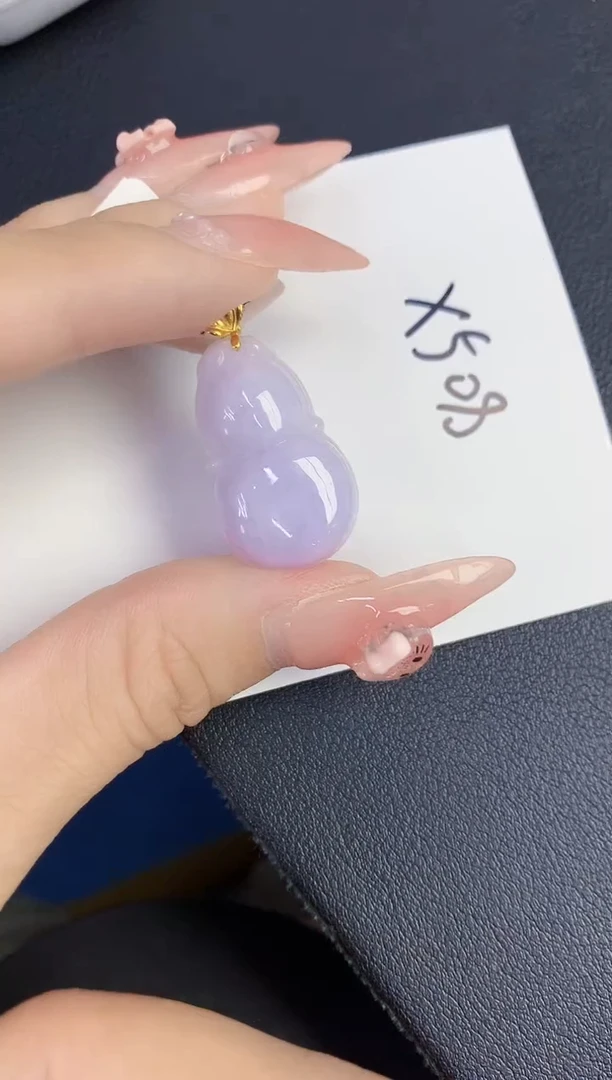 颈饰18K金镶嵌翡翠缅甸天然翡翠A货
