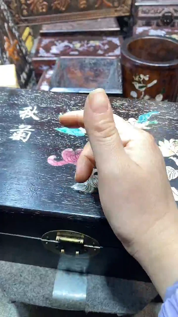 木木雕款大盒子一个