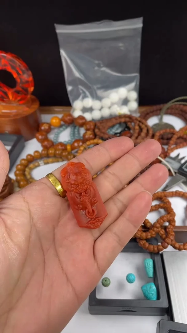 吊坠(不含链)未镶嵌南红玛瑙南红雕刻吊坠