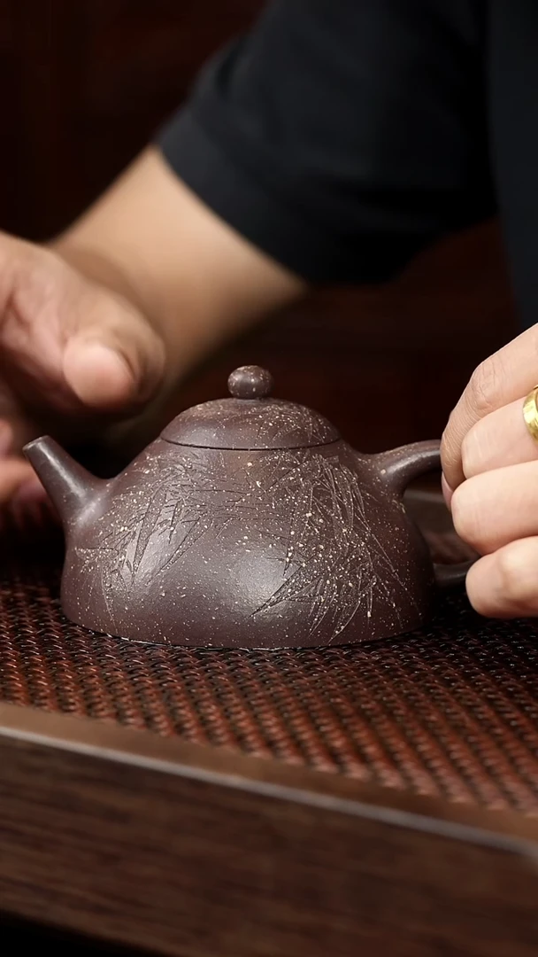 茶壶紫砂粗砂底槽清刻竹葫芦瓢【带矿标证书】