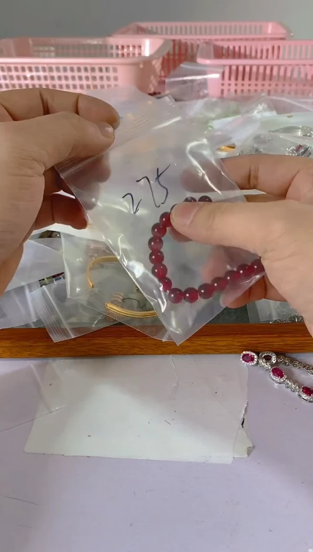 【闪购商品】水晶颈饰银S925镶嵌275红宝，蓝宝，多样性发一件赠链