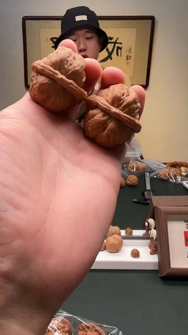 把件文玩核桃39mm +蛤蟆头一对  18号