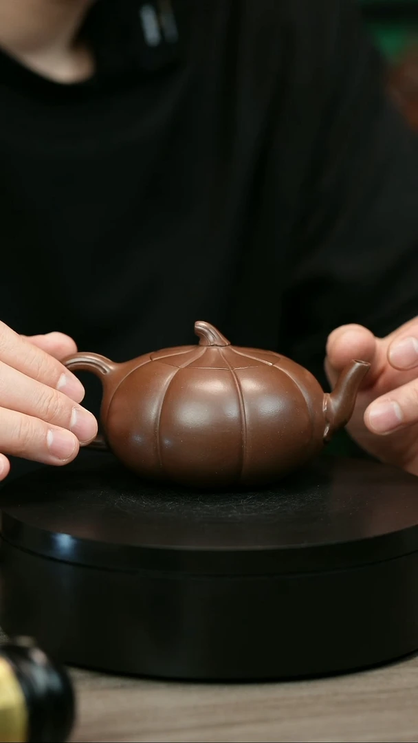 茶壶紫砂鼎****造H1597赵信军光素南瓜