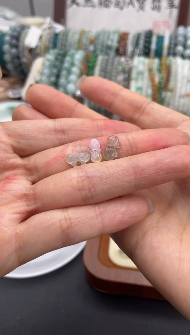 翡翠未镶嵌颈饰福利款不退不换