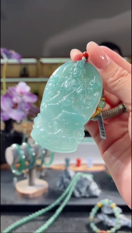 吊坠(不含链)未镶嵌翡翠观音