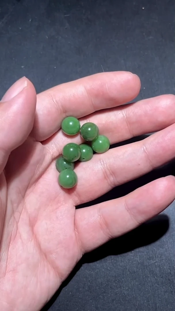 未镶嵌和田玉挂件B250609-99-1多样性发货，发其一