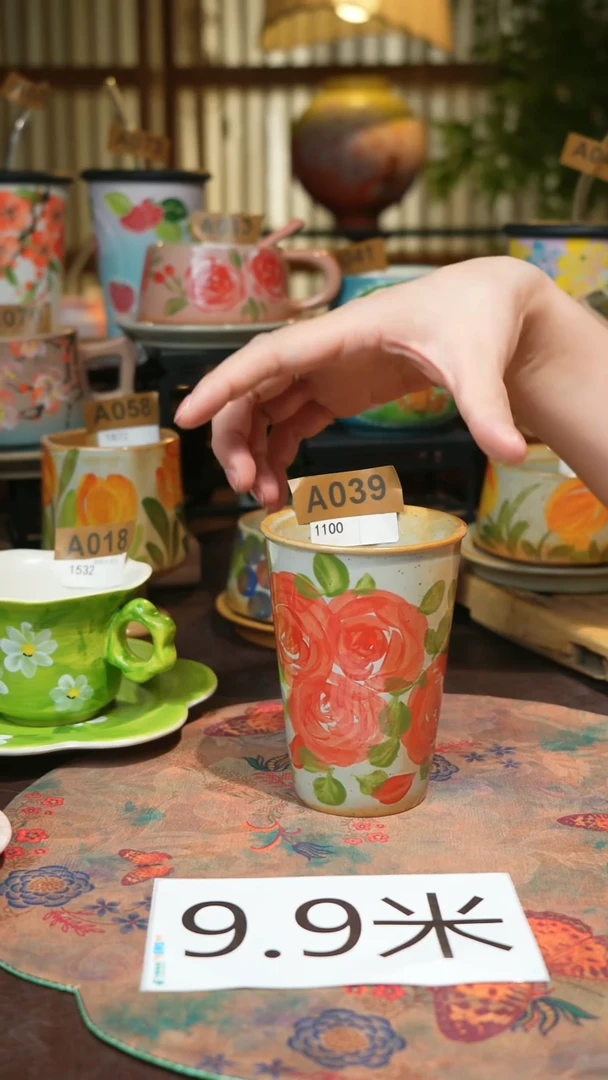 陶瓷景德镇高温釉下手绘陶瓷