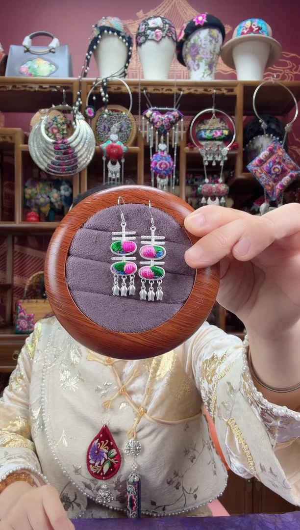 刺绣耳环39 甜甜家