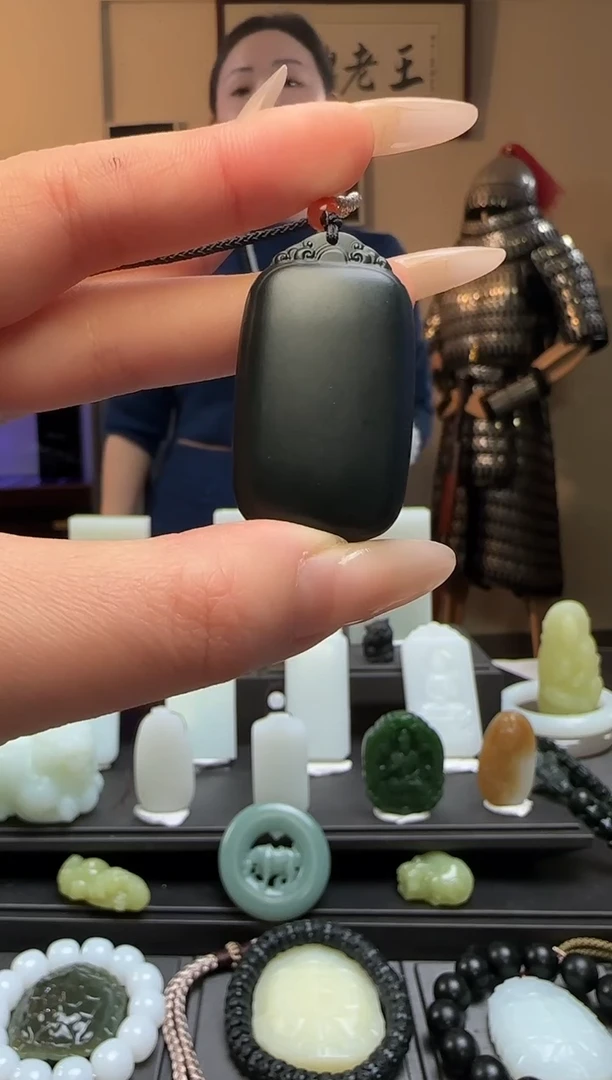 【闪购商品】和田玉青玉无事牌未镶嵌吊坠