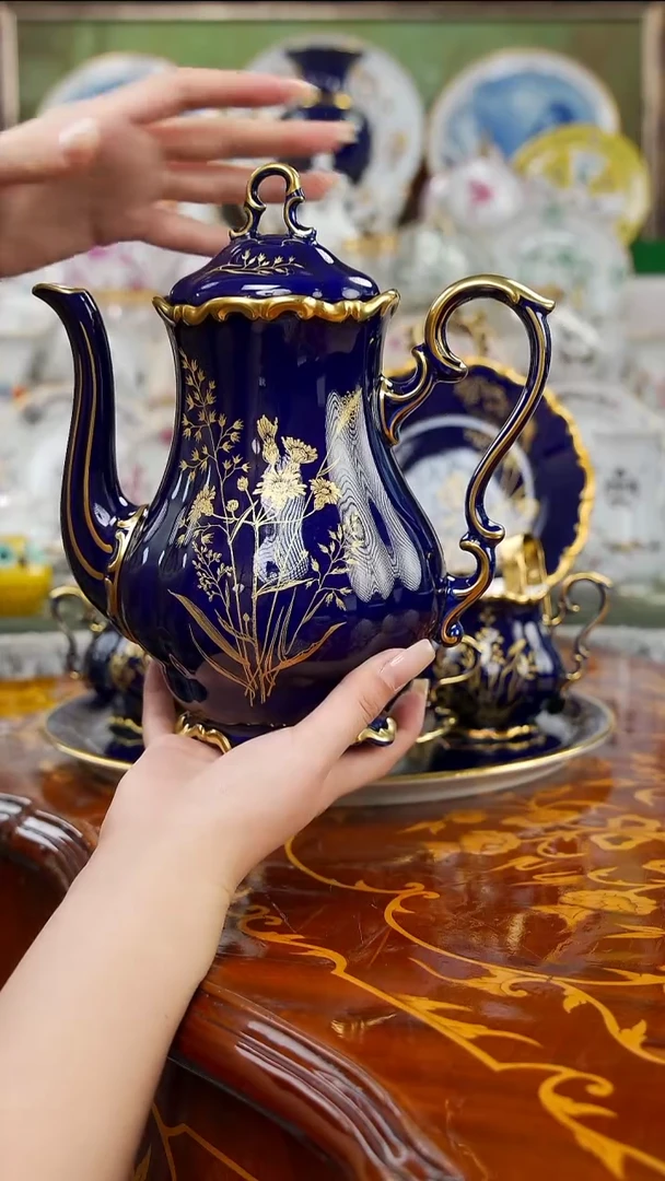 摆件娜娜中古瓷器如图所示10