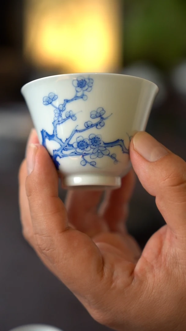 景德镇全手工手绘青花梅花铃铛杯