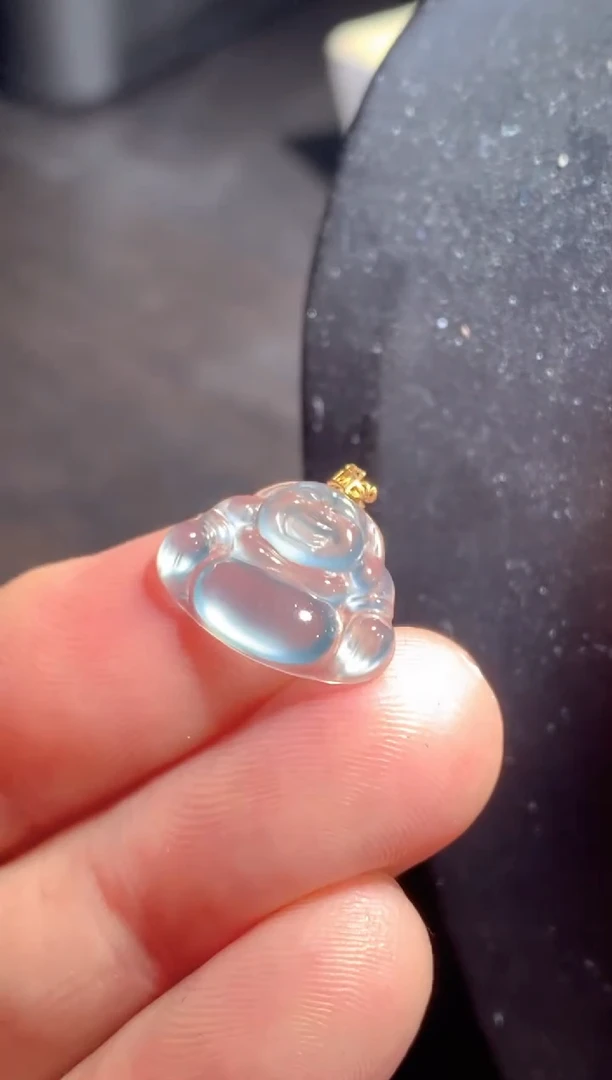 颈饰18K金镶嵌翡翠