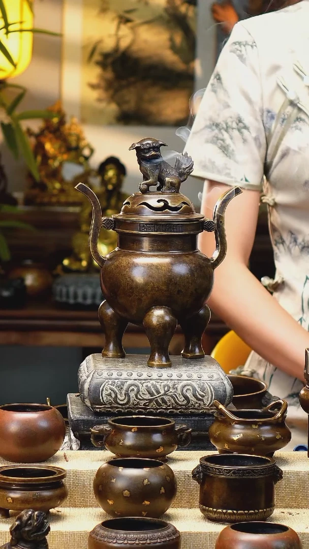 A****H炉天下清乾隆朝冠耳炉