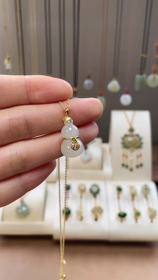 颈饰银S925镶嵌和田玉和田玉吊坠