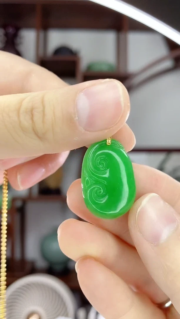 翡翠未镶嵌吊坠(赠链)绿如意X10