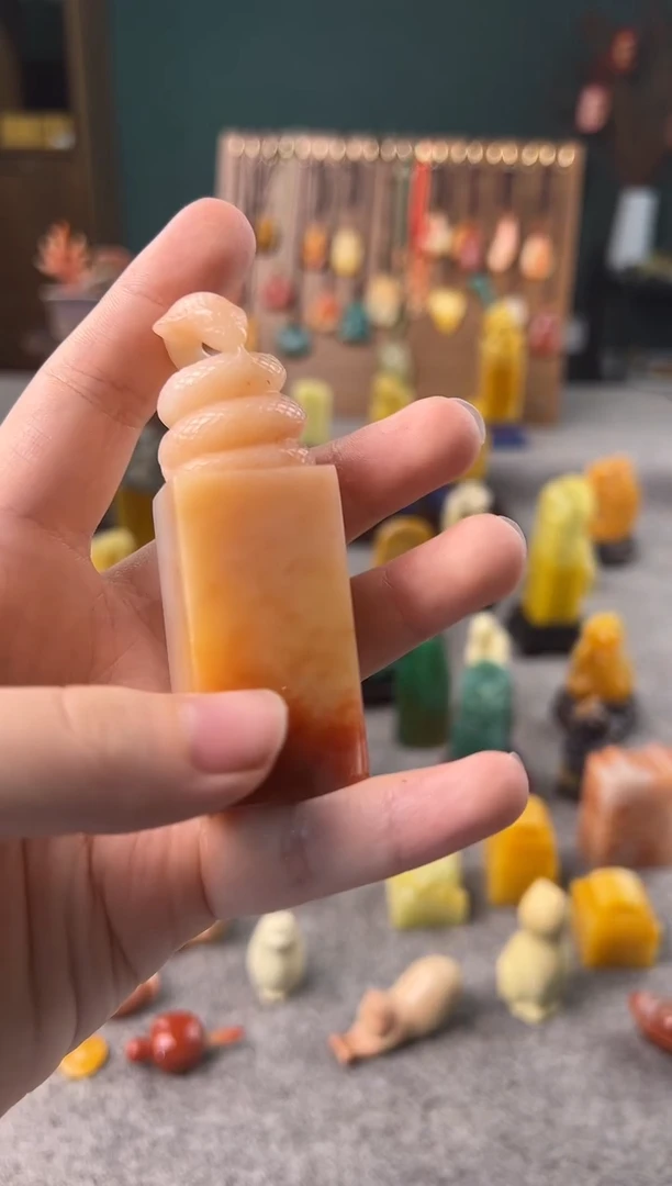 老挝石水冻桃花眼镜蛇章2.5*2.5*7.9