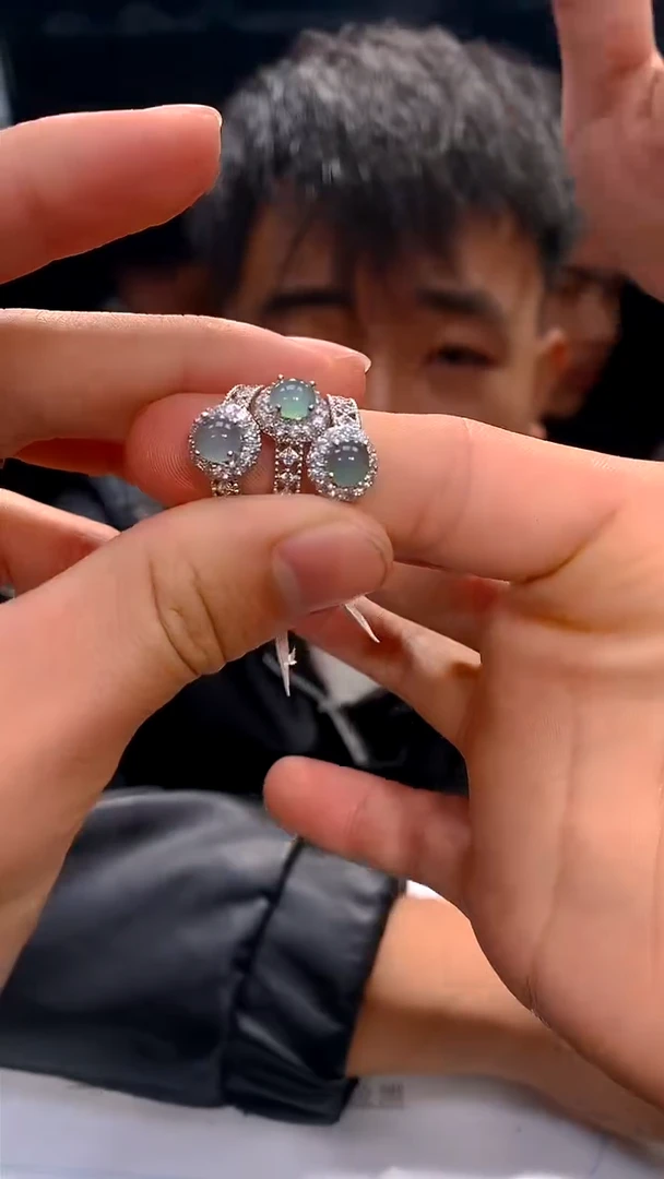 【闪购商品】定制翡翠未镶嵌60-多样性发货（发其一）