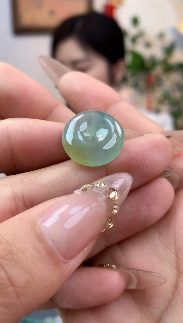 【闪购商品】翡翠吊坠(不含链)未镶嵌平安扣