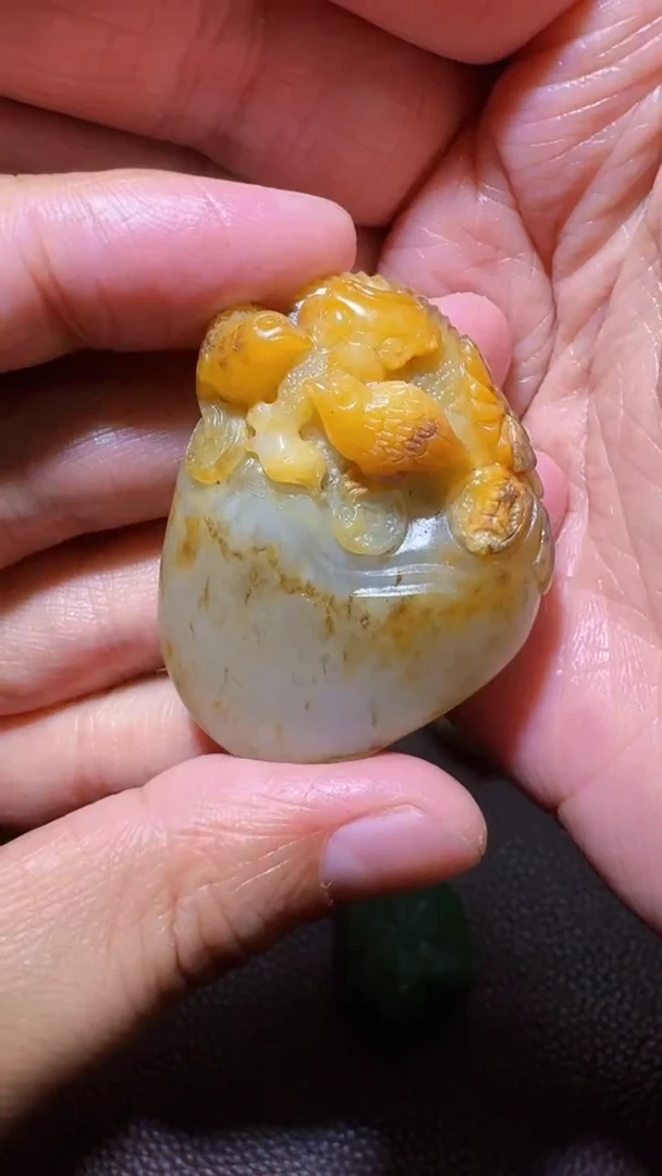 未镶嵌和田玉挂件朱****进 和田玉