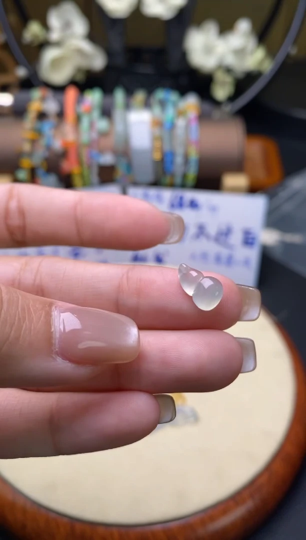 颈饰未镶嵌翡翠净货15681